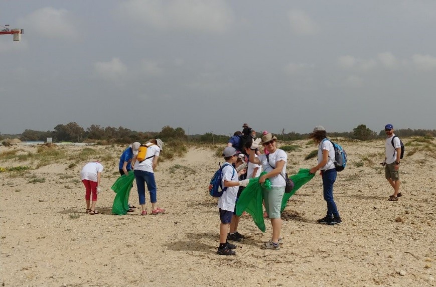 Western Digital Israel beach clean up