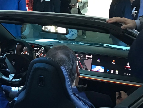 automotive multi-displays at CES 2018