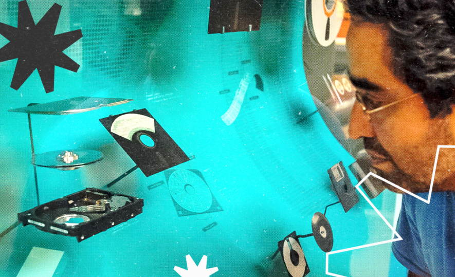 John Contreras face to face with his HDD inventions at the Musee des Arts et Metiers in Paris, 2008